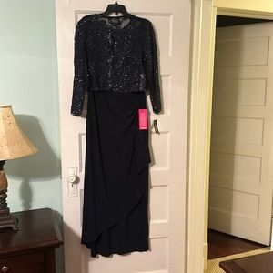 Alex Evenings
Flor Lace Navy 2 Piece Scoop Neck 3/4 Sleeve 2-Piece Jacket Dress